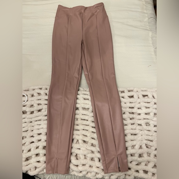 Express Split-hem pale pink faux leather leggings size XS - Picture 1 of 4